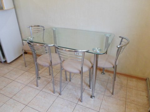 Сдам в Луганске 2комн.кв-ру кв. Ватутина возле маг. Хоттабыч с евроремонтом и автономным отоплением 4