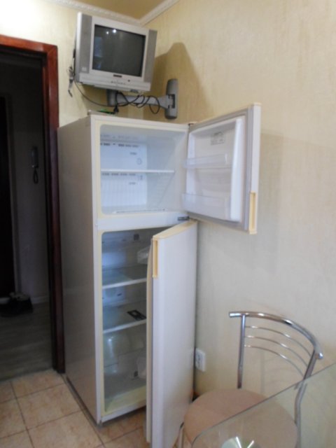 Сдам в Луганске 2комн.кв-ру кв. Ватутина возле маг. Хоттабыч с евроремонтом и автономным отоплением