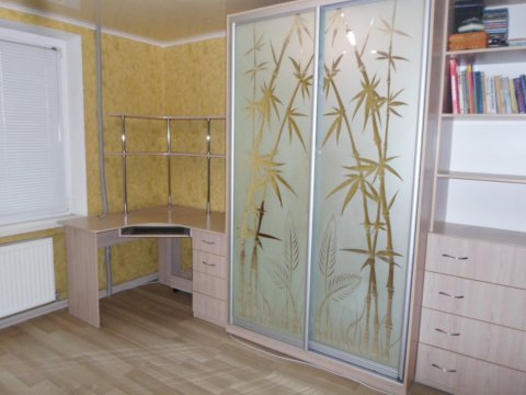 Сдам в Луганске 2комн.кв-ру кв. Ватутина возле маг. Хоттабыч с евроремонтом и автономным отоплением 3