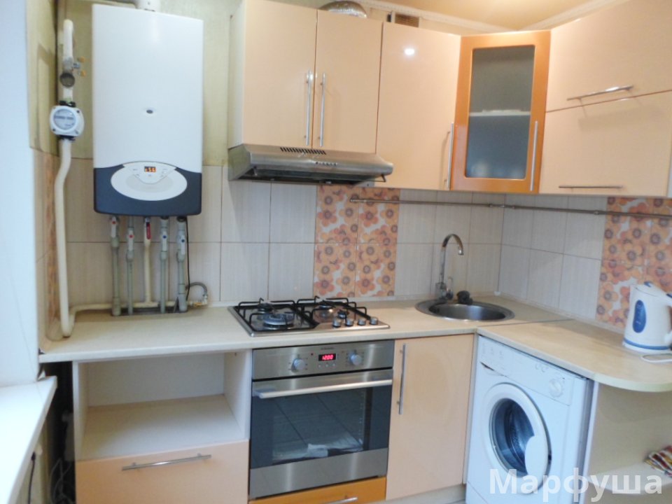 Сдам в Луганске 2комн.кв-ру кв. Ватутина возле маг. Хоттабыч с евроремонтом и автономным отоплением